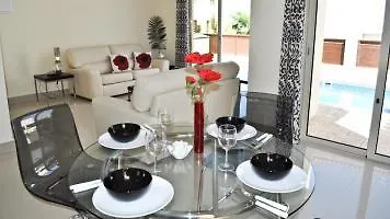 Oceanview Luxury 101 Παραλίμνι